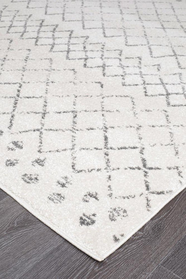 Aiyana White & Grey Tribal Rug